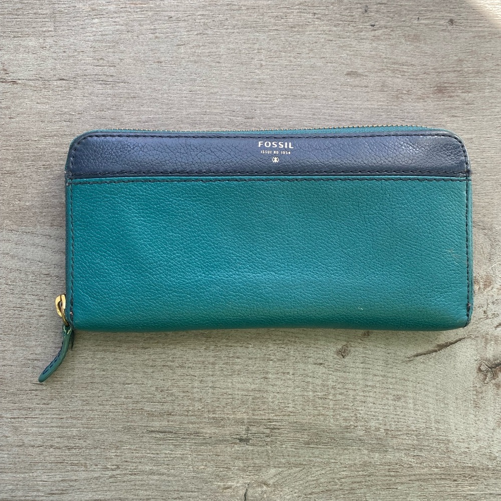 Fossil Teal & Navy Zip-up Wallet